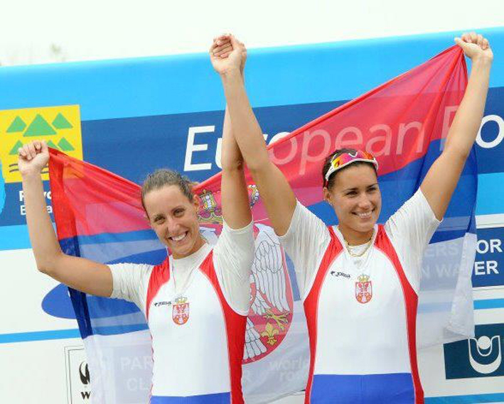 iva obradovic i ivana filipovic_zastava